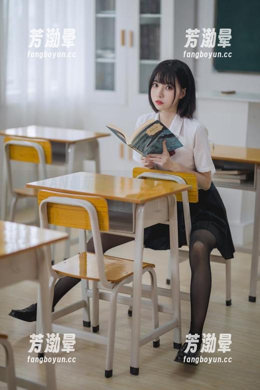 许岚LAN 许岚LAN最新图册:妹妹,你有哪里不一样吗?