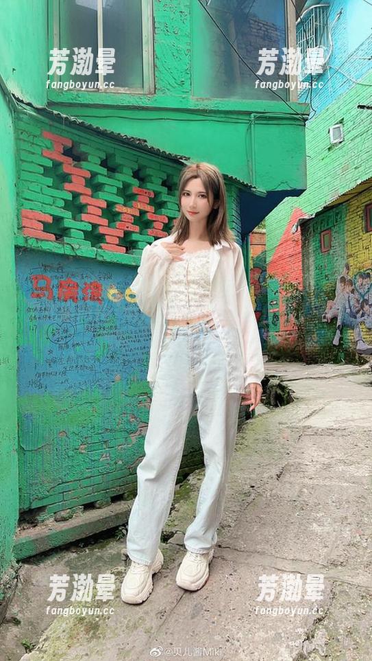 贝儿酱Miki 贝儿酱Miki女友的福利图集,偷偷告诉你有多好看