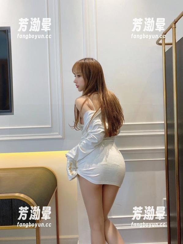 过期米线线喵 过期米线线喵大方穿‘绿’心衣,来瞅瞅这原图